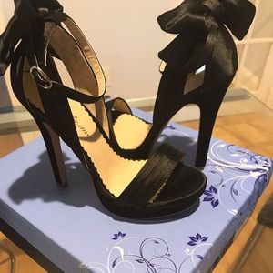 black heels size 5